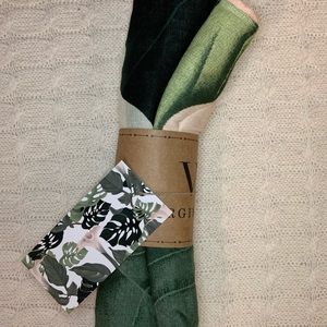 Virgins Wolf Tropical/Floral Print Wrap